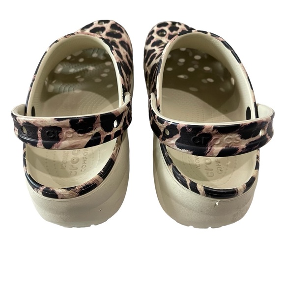 Crocs Leopard Print Platform 11 EUC - Picture 4 of 12